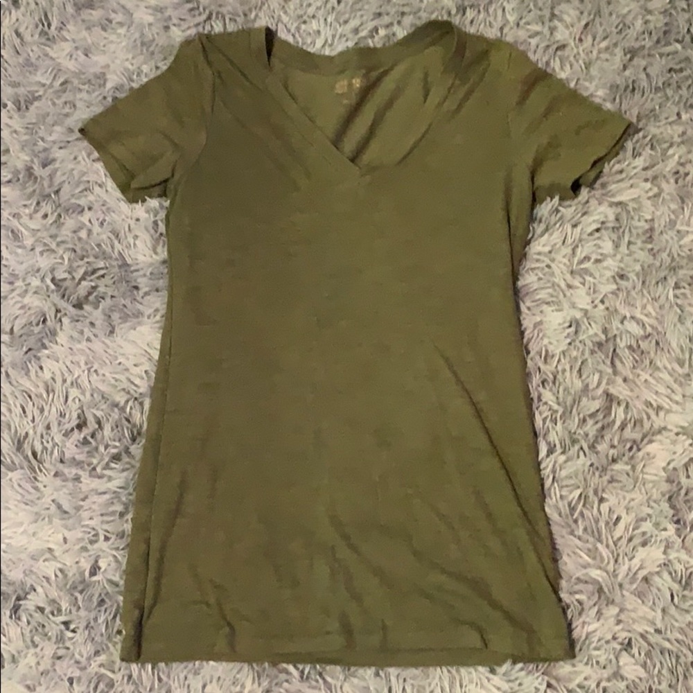 dark green v-neck t-shirt